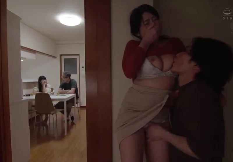 Má trộm nhìn cô vợ ông chồng con cưng xxx nào ngờ con rể nhìn thấy