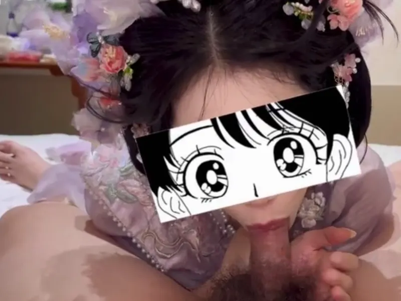 Gái xinh trong bộ đồ trân châu liếm chim cực đã